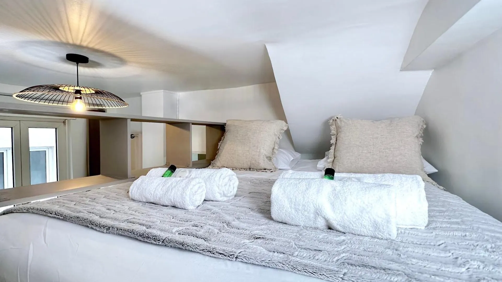 Stylish Studio Steps From Le Marais Daire Paris