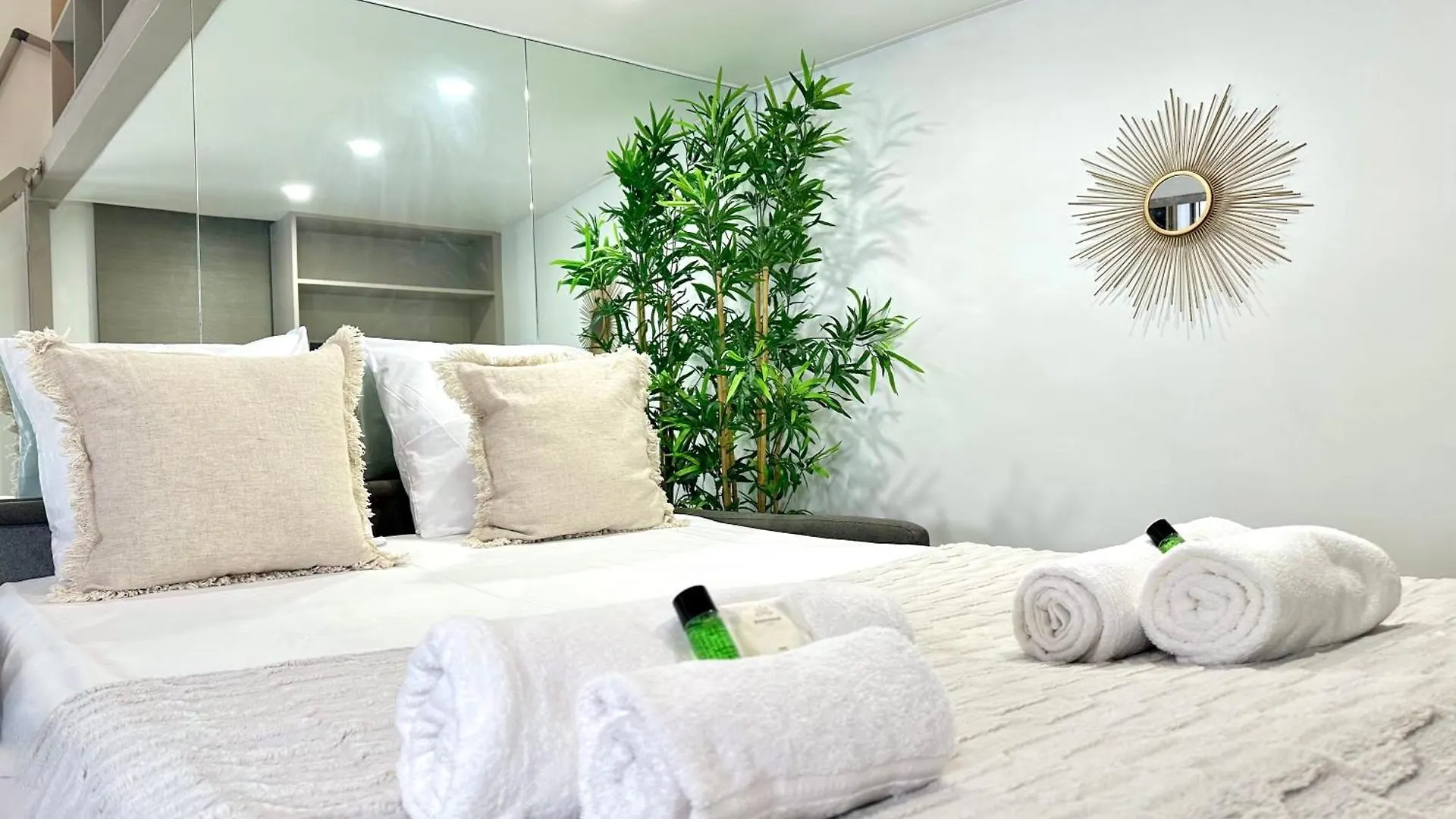 Stylish Studio Steps From Le Marais * Paris