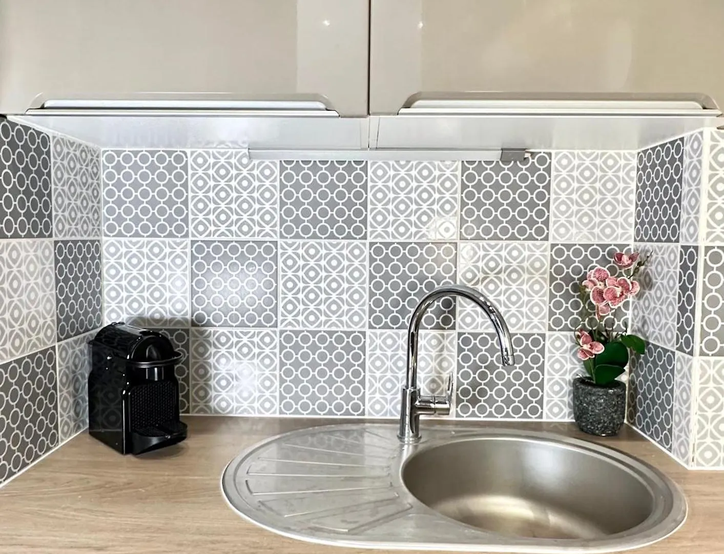 Daire Stylish Studio Steps From Le Marais Paris